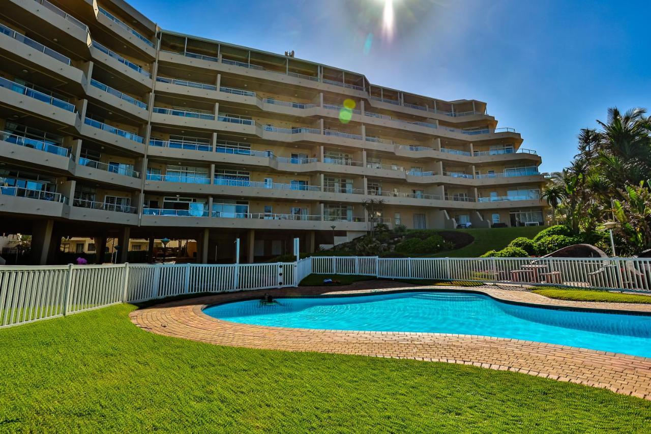Sands Beach Breaks Beach Front Ballito Exteriör bild